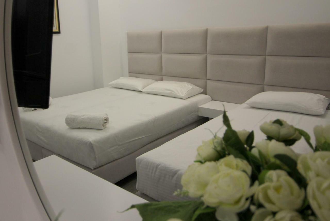 Edina By Hp Hotel ساراندا المظهر الخارجي الصورة